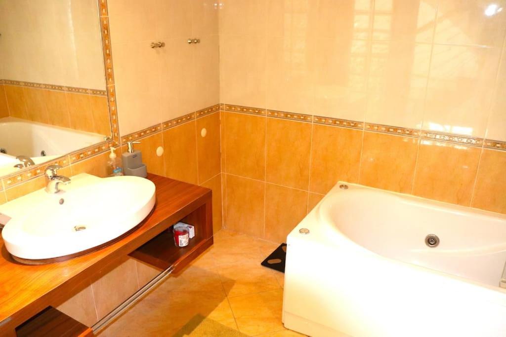 Sea Breeze House Ericeira - Ribeira Dilhas Beach Dış mekan fotoğraf